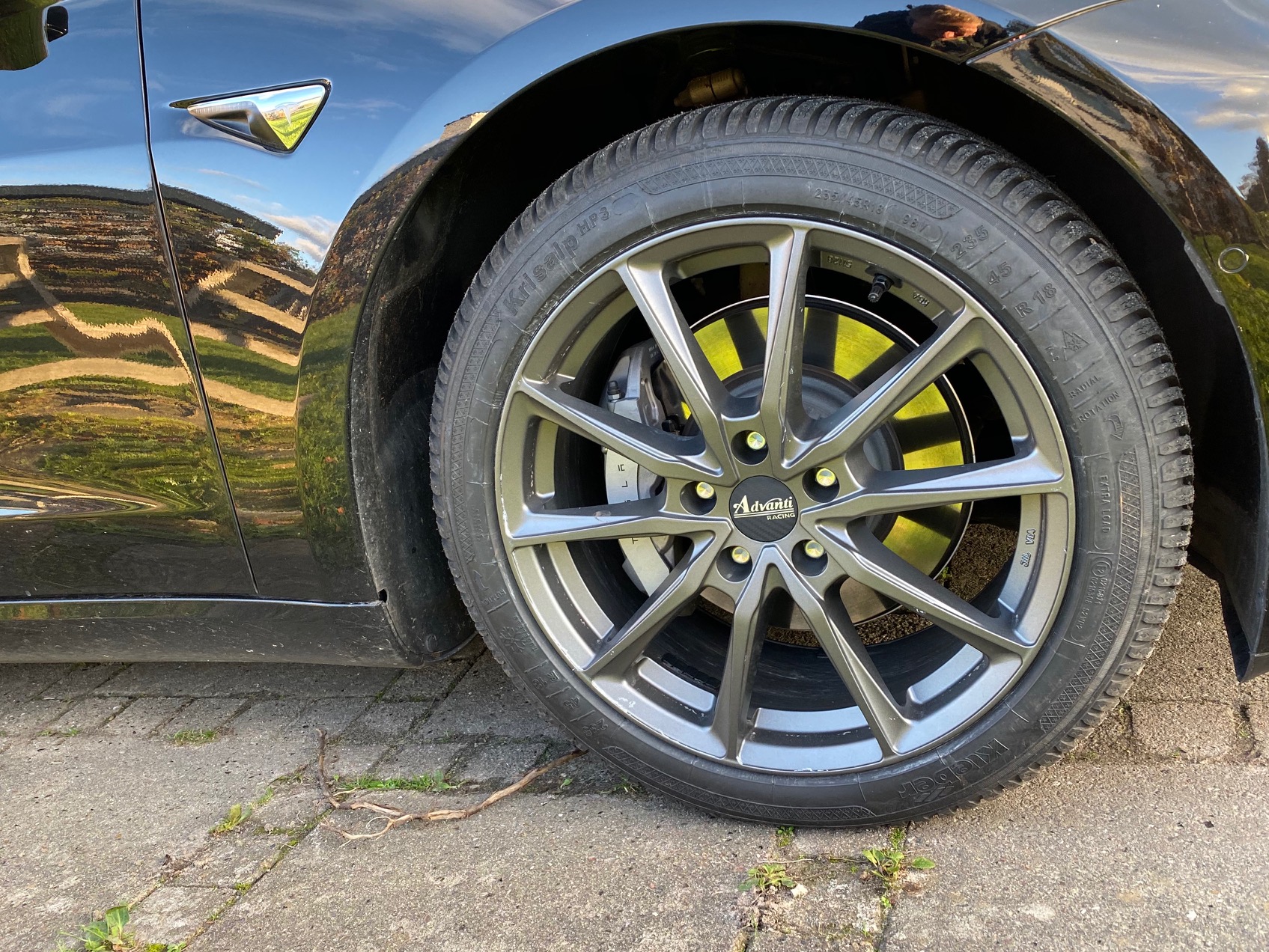 Tesla Model 3 Michelin Crossclimate